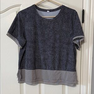 Lululemon Athletica Charcoal and Light Gray Short Sleeve Tee